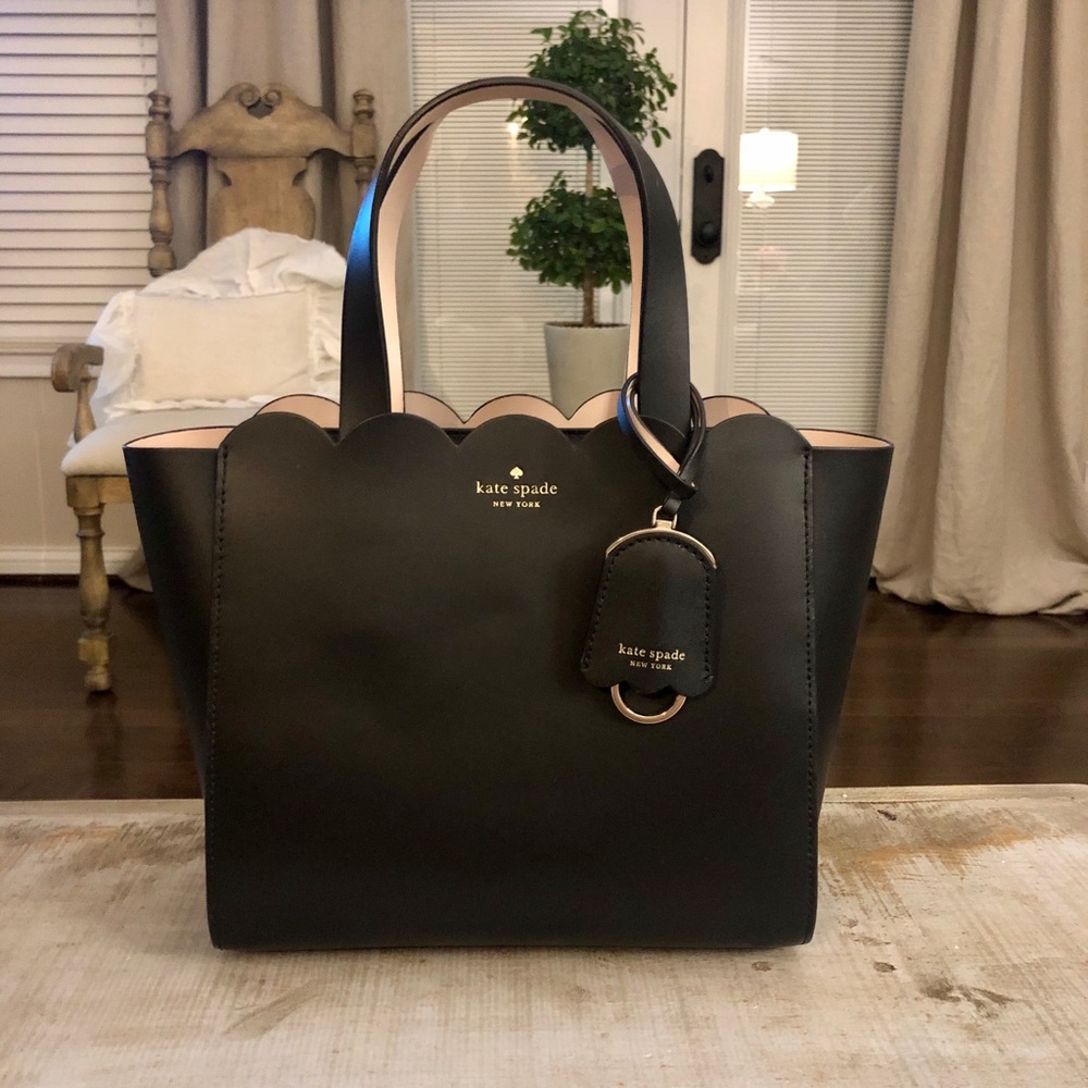 Kate spade scalloped handbag